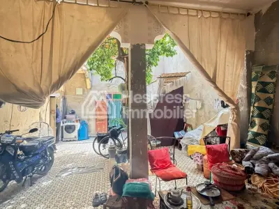 Riad to renovate, 140 m², 6/7 bedrooms, Place Sidi Ayoub