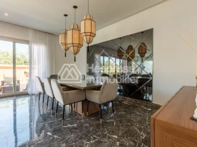 Superb villa for rent with swimming pool and large garden