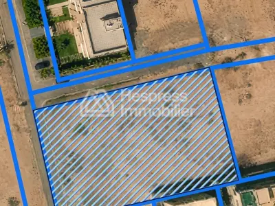 Terrain 2300 m² titré à Targa – Constructible villa