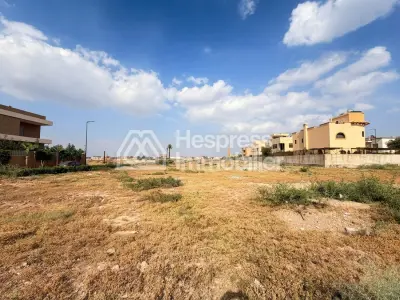 Terrain 2300 m² titré à Targa – Constructible villa