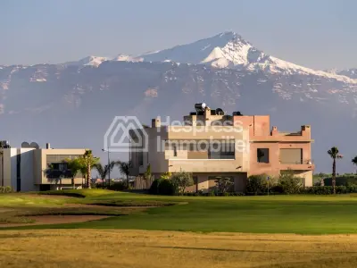 Terrain 600 m2 3 façades Golf d'Argan