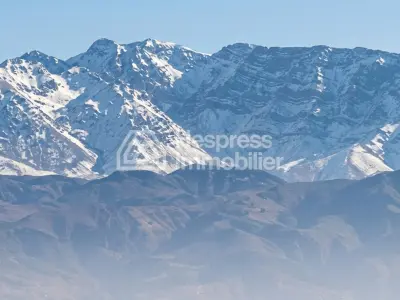أرض غير مطورة مساحتها 10160 متر مربع (1 هكتار و1 فدان) مناسبة لبناء فيلا