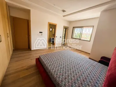 فيلا مميزة. مناسبة للسكن أو الاستثمار.