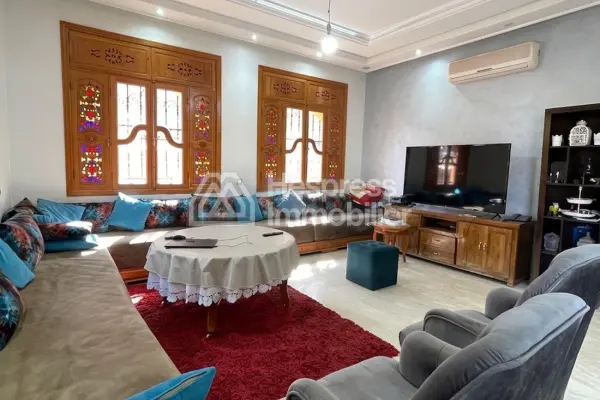 Villa for sale with 500 m² of living space – 3 facades