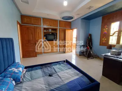 Villa for sale with 500 m² of living space – 3 facades