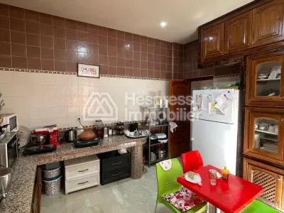 Villa for sale with 500 m² of living space – 3 facades