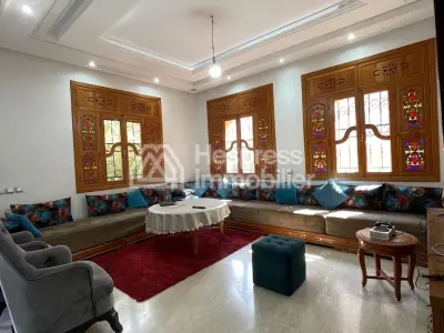 Villa for sale with 500 m² of living space – 3 facades