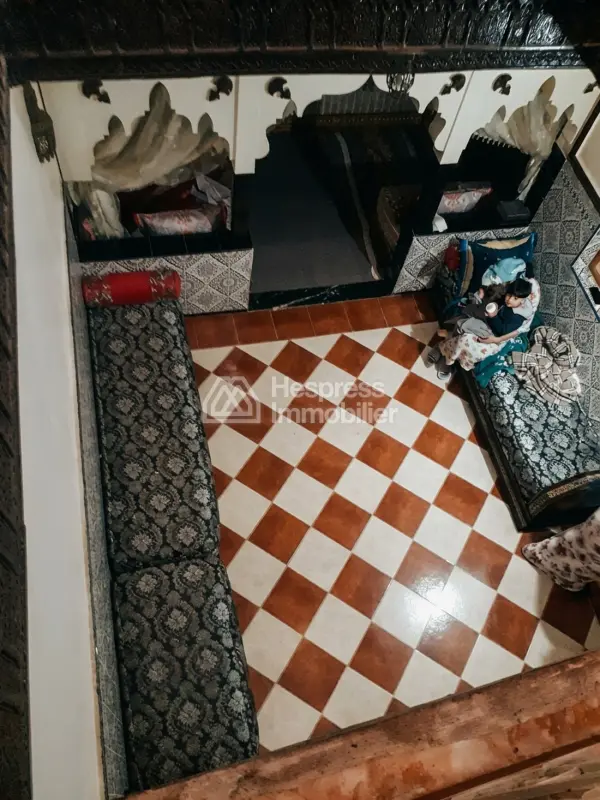 Riad titré à vendre – Quartier Riad Laarous