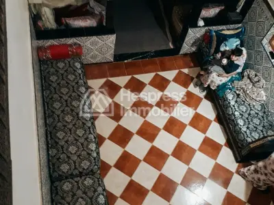 Riad titré à vendre – Quartier Riad Laarous