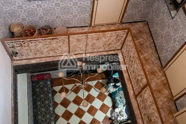 Riad titré à vendre – Quartier Riad Laarous