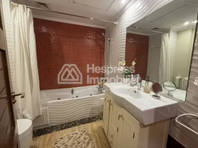 Riad-style apartment, 85 m², near Gueliz