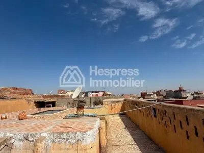 Riad with title deed, 151 m², 8 bedrooms, terrace with Medina view