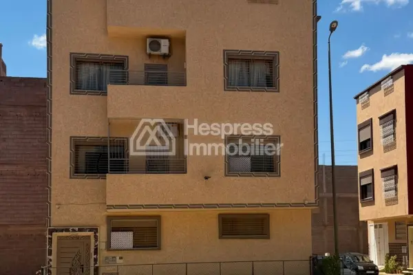 Superbe maison à vendre à Route Casablanca Ali balfalah. Surface de 100 m². Climatisation