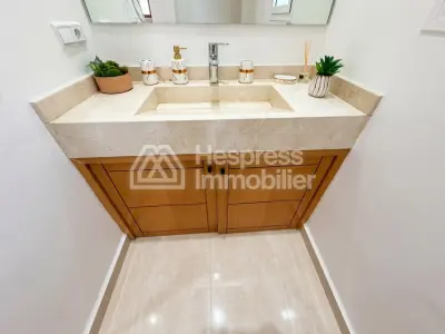 Beautiful house for sale on Route Casablanca Ali Balfalah. 100 sq m. Air conditioning.