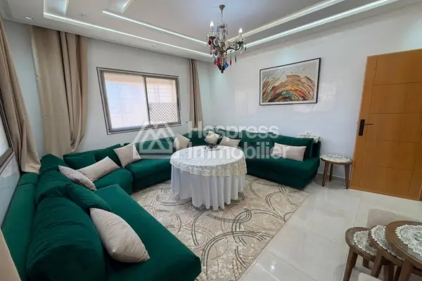 Superbe maison à vendre à Route Casablanca Ali balfalah. Surface de 100 m². Climatisation
