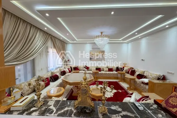 Superbe maison à vendre à Route Casablanca Ali balfalah. Surface de 100 m². Climatisation