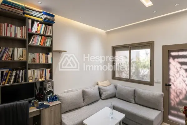 Superbe maison à vendre à Route Casablanca Ali balfalah. Surface de 100 m². Climatisation