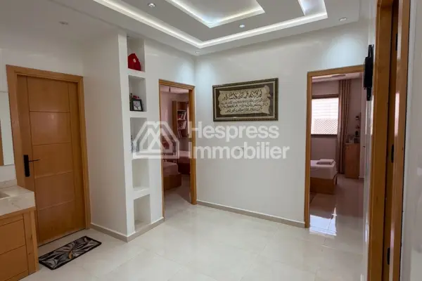 Superbe maison à vendre à Route Casablanca Ali balfalah. Surface de 100 m². Climatisation