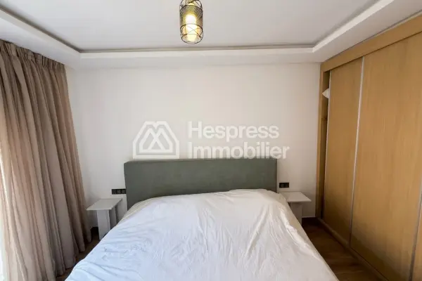 Bel studio à vendre à Route Casablanca. 2 pièces confortables. Meublé