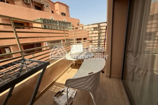 Bel studio à vendre à Route Casablanca. 2 pièces confortables. Meublé