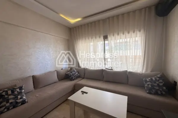 Superbe studio à vendre à Route Casablanca. 1 chambre. Bien meublé