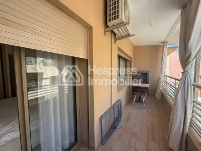 Superbe studio à vendre à Route Casablanca. 1 chambre. Bien meublé