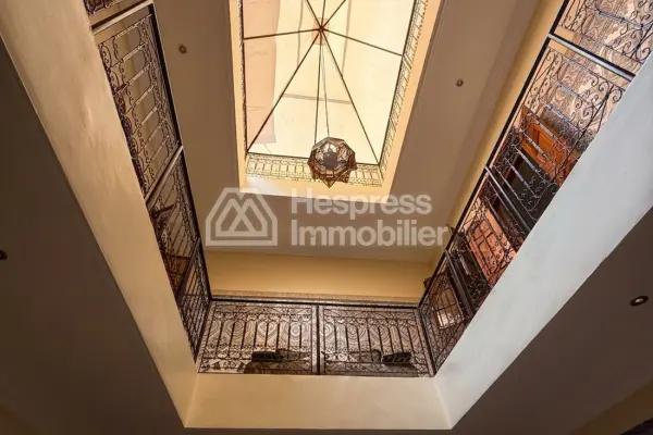 Vente d'un superbe riad à Riad Zitoun. 4 belles chambres