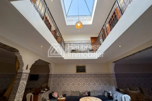 Vente d'un superbe riad à Riad Zitoun. 4 belles chambres