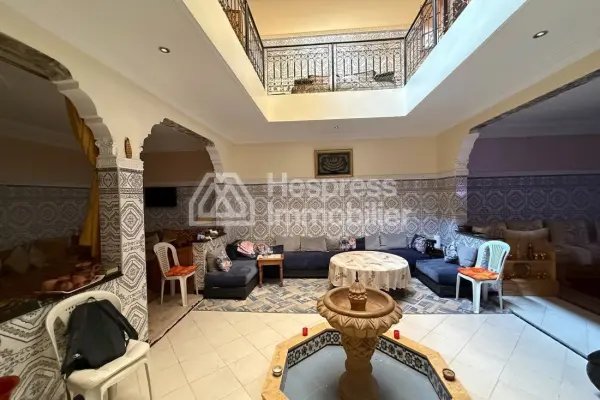 Vente d'un superbe riad à Riad Zitoun. 4 belles chambres