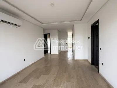 Apartment for sale on Route Casablanca. 3 comfortable bedrooms.
