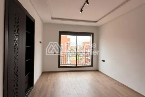 Vend appartement à Route Casablanca. 3 chambres agréables