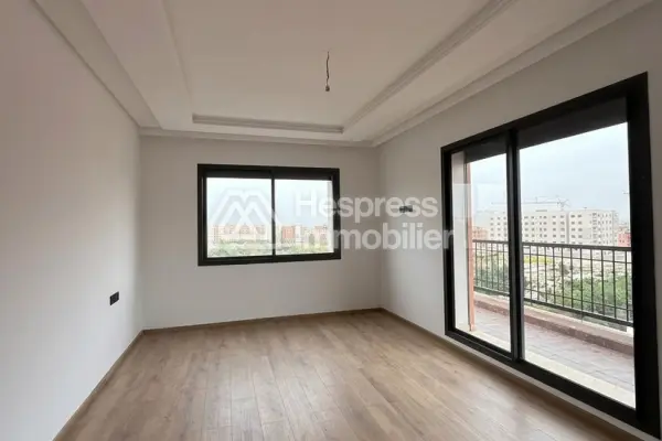 Vend appartement à Route Casablanca. 3 chambres agréables