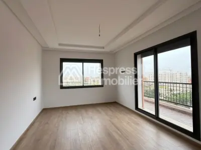 Apartment for sale on Route Casablanca. 3 comfortable bedrooms.