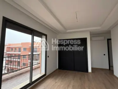 Apartment for sale on Route Casablanca. 3 comfortable bedrooms.
