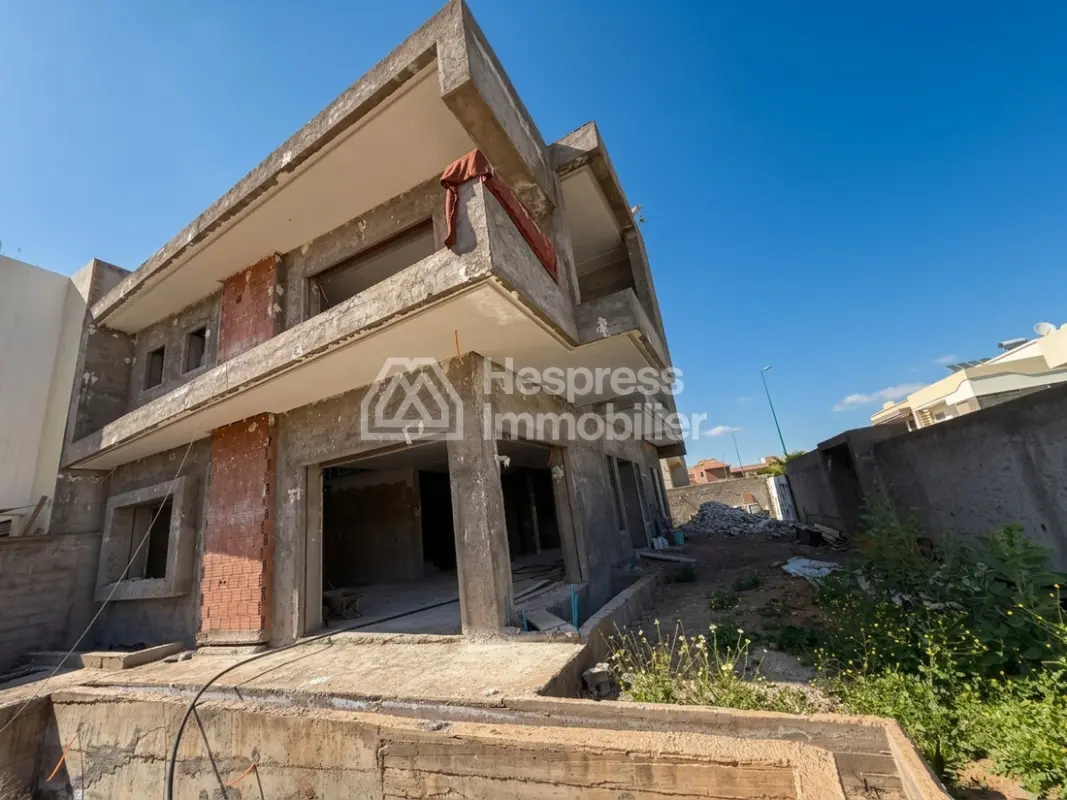 Villa semi finie Adresse d’exception sur le Boulevard Mohammed VI à Marrakech
