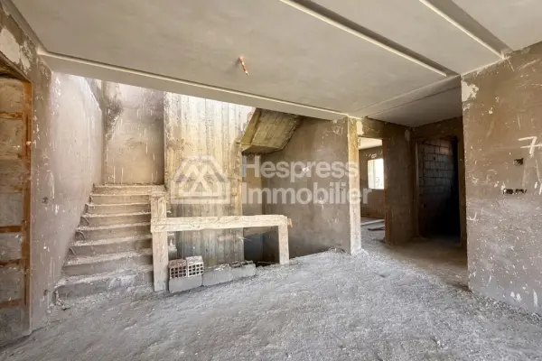 Villa semi finie Adresse d’exception sur le Boulevard Mohammed VI à Marrakech