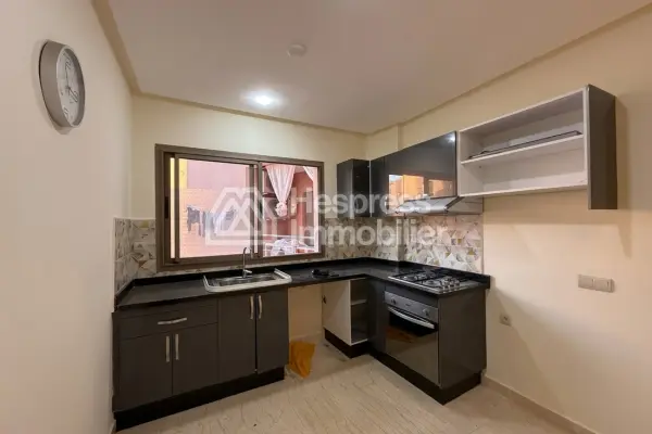 Studio en vente à Route Casablanca. Surface totale 46 m². Conciergerie à disposition, système de climatisation