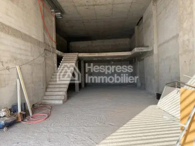 Attractive commercial premises for sale at Gueliz . Area: 206 m²