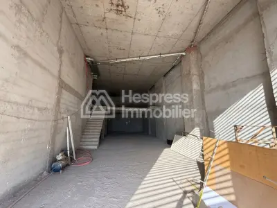 Attractive commercial premises for sale at Gueliz . Area: 206 m²