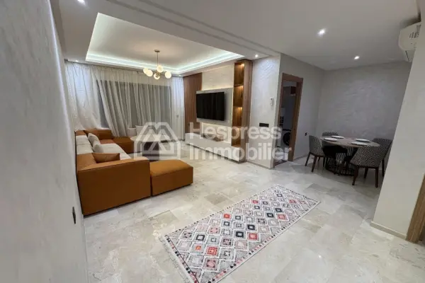 Bel appartement en location à Camp Al Ghoul. Surface de 112 m². Meublé