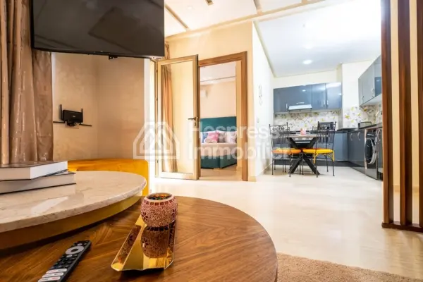 Bel studio à vendre á madam plaza. Surface de 61 m². Meublé