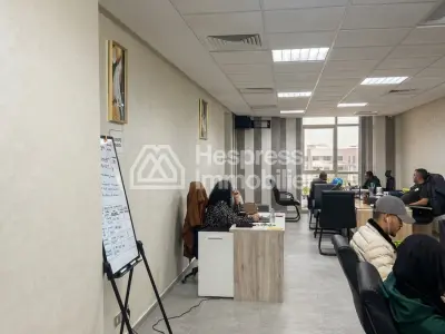 Plateau de bureau à louer