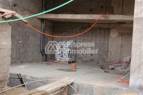 Premises for rent on Med6 Boulevard
