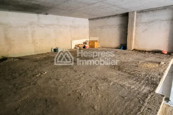 Local commercial à l'achat à Boulevard Med 6. Surface de 210 m²