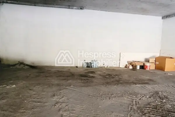 Local commercial à l'achat à Boulevard Med 6. Surface de 210 m²
