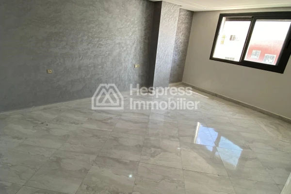 Triplex for sale, 238m² in Tangier