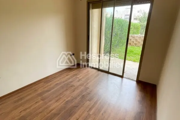 Appartement en vente à Agdal. Surface de 80 m². Piscine, climatisation