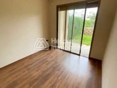 Appartement en vente à Agdal. Surface de 80 m². Piscine, climatisation