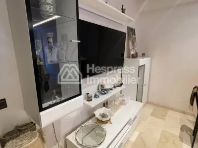 Appartement à louer à Guéliz. 3 chambres. Bien meublé