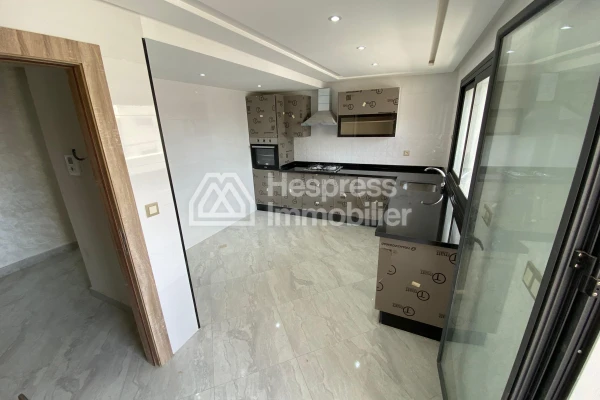 Triplex for sale, 238m² in Tangier